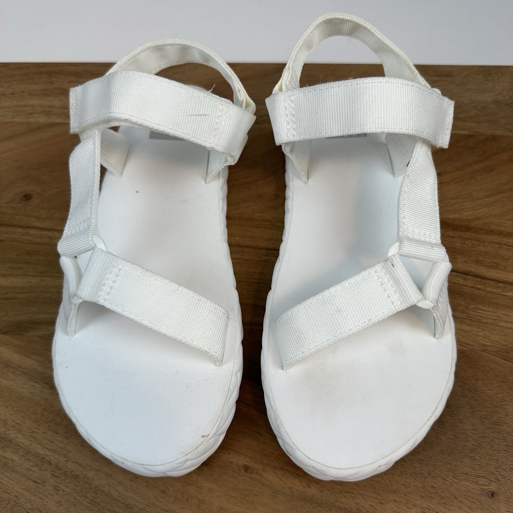 New Big‎ Kids Dolce Vita Zaidey Strappy Platform White Sandals Size 4 Y